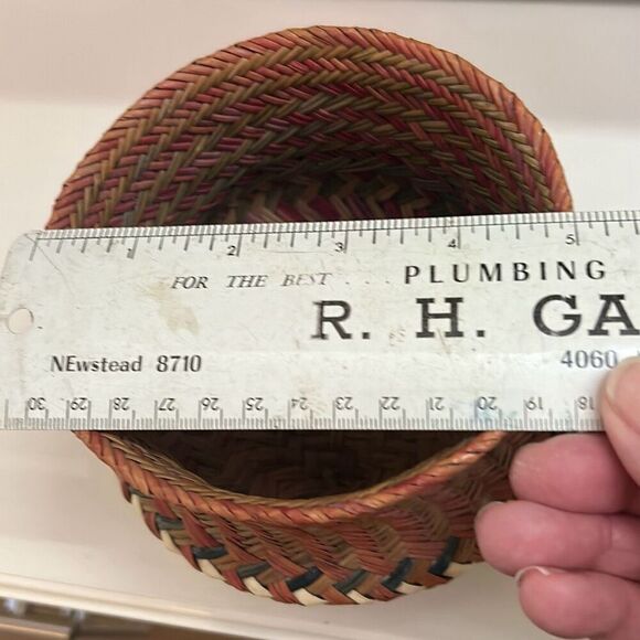 Vintage Hand Crated Needle Basket - Picture 5 of 7